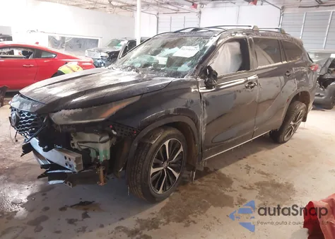 2021 Toyota Highlander Xse z USA, uszkodzony, nr VIN 5TDLZRAH9MS064231